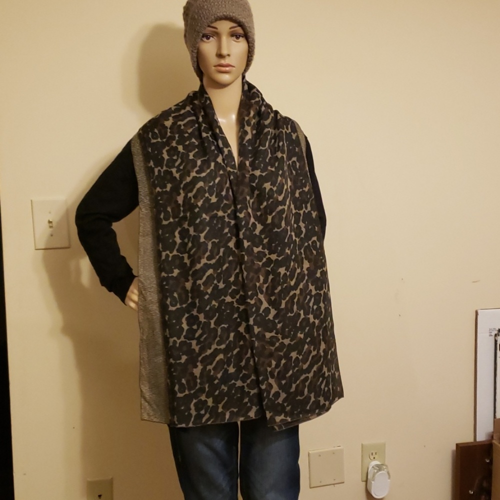 Scarf - Picture 2 of 5